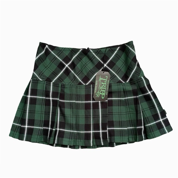 Tripp nyc Dresses & Skirts - NWT Tripp Nyc Goth Plaid Pleated Mini Skirt